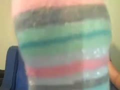 I'd like to fuck the wanton dark brown cam mommy as she shows off her alluringly odorous feet.